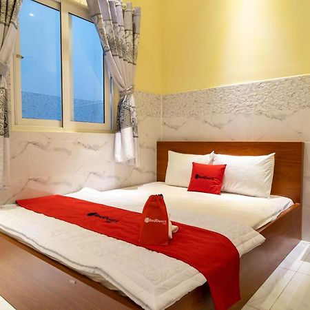 Reddoorz Near Etown 4 Hotel Хошимин Екстериор снимка