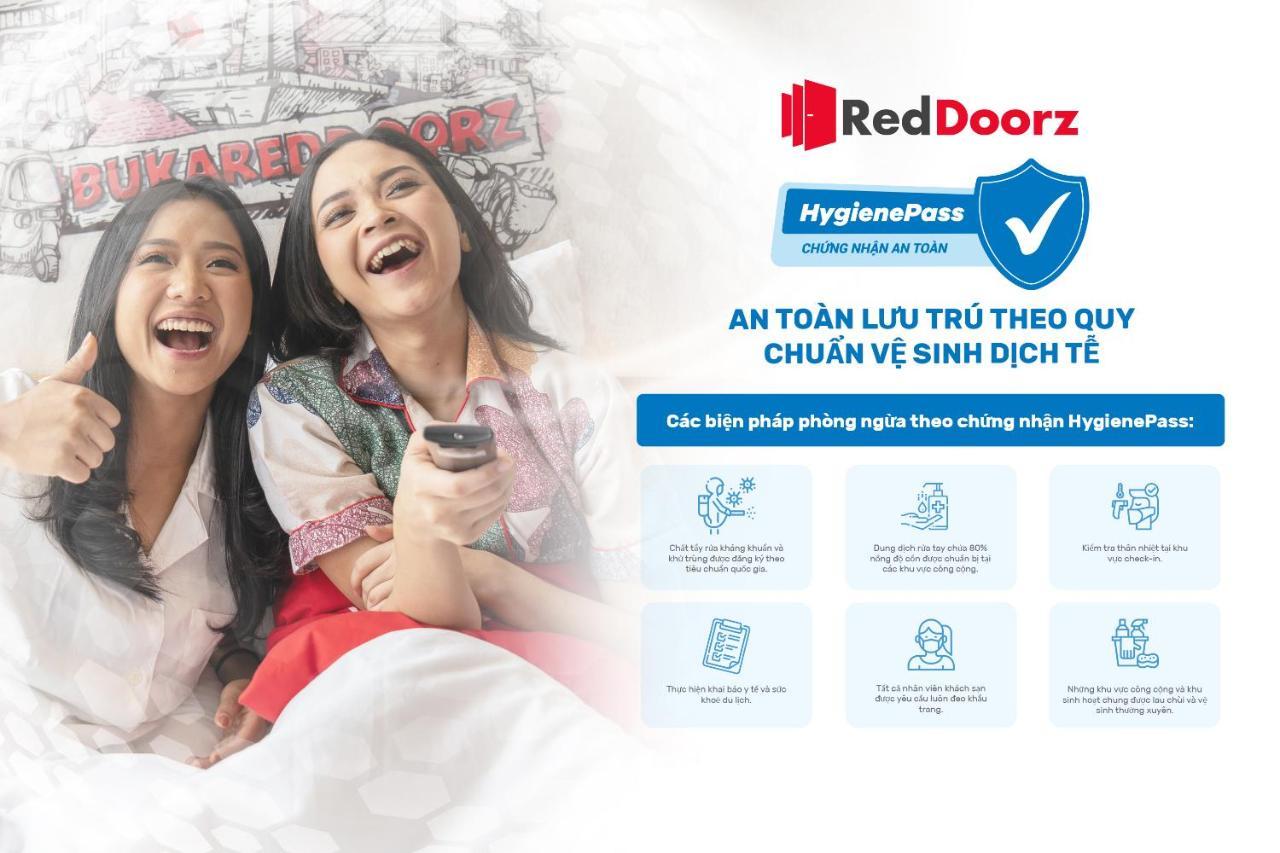 Reddoorz Near Etown 4 Hotel Хошимин Екстериор снимка