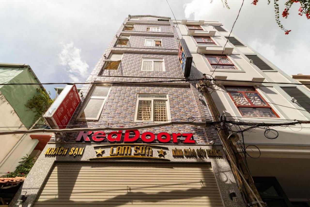 Reddoorz Near Etown 4 Hotel Хошимин Екстериор снимка