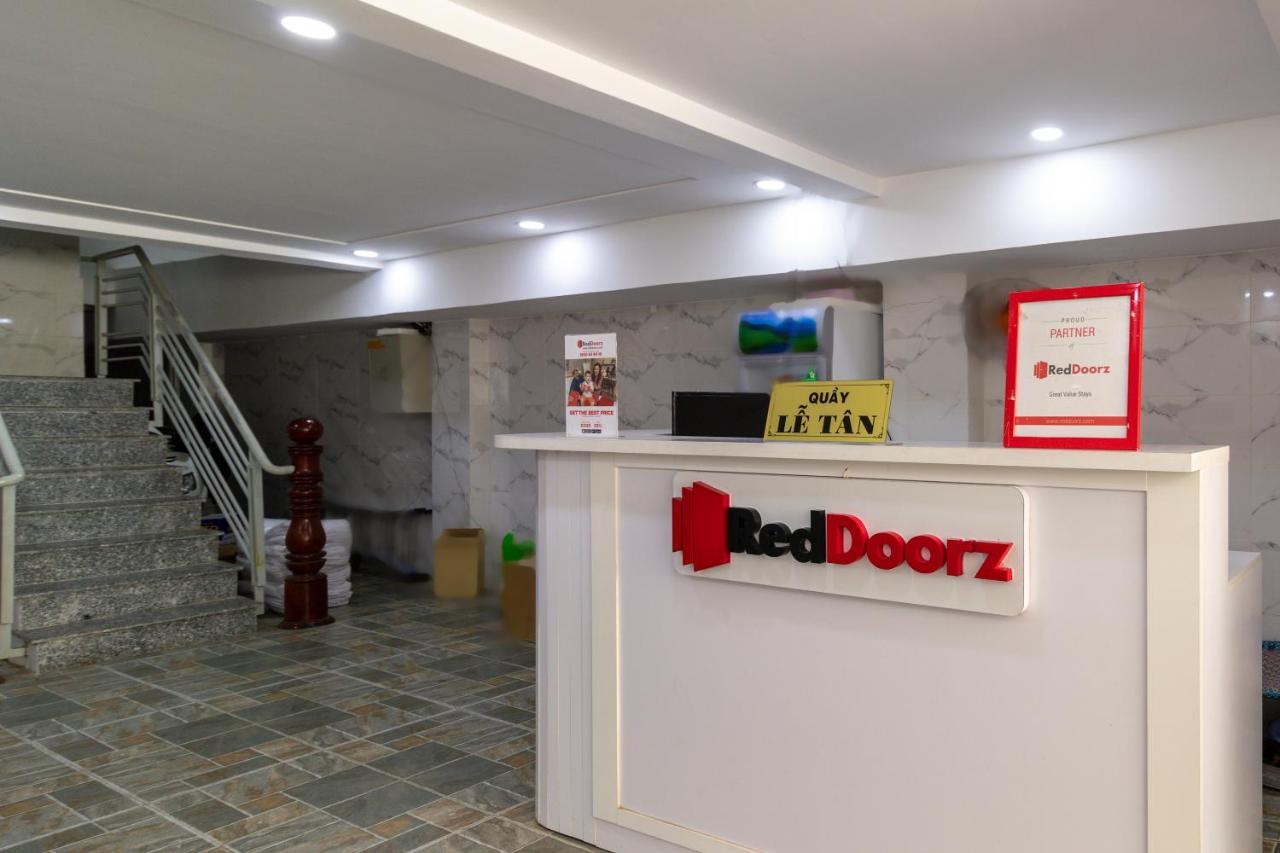 Reddoorz Near Etown 4 Hotel Хошимин Екстериор снимка